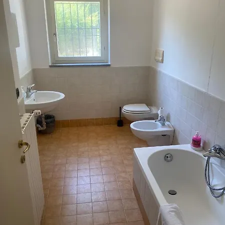 Casa Fabiano 아파트 아스티
